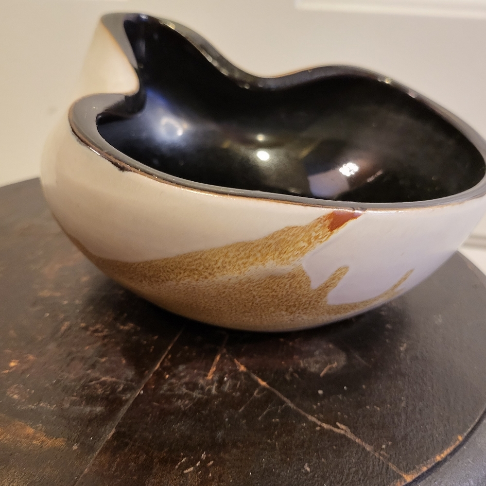 Japanese Wabisabi Ceramic Mid-century Pinched Bowl Signed - Picture 5 of 11